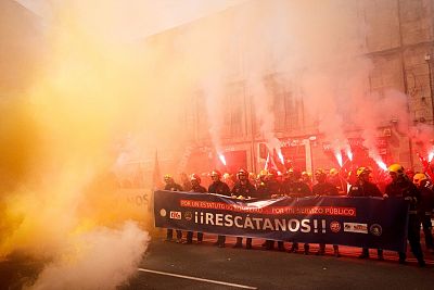 2016 04 18 ManifaBombeirosOurense16.jpg